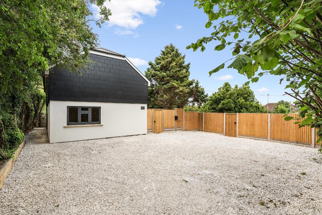 2 Bedroom House for Sale in Berwick, BN26 6SZ