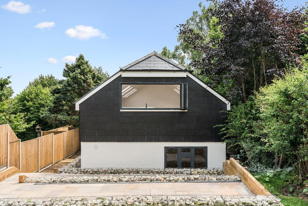 2 Bedroom House for Sale in Berwick, BN26 6SZ
