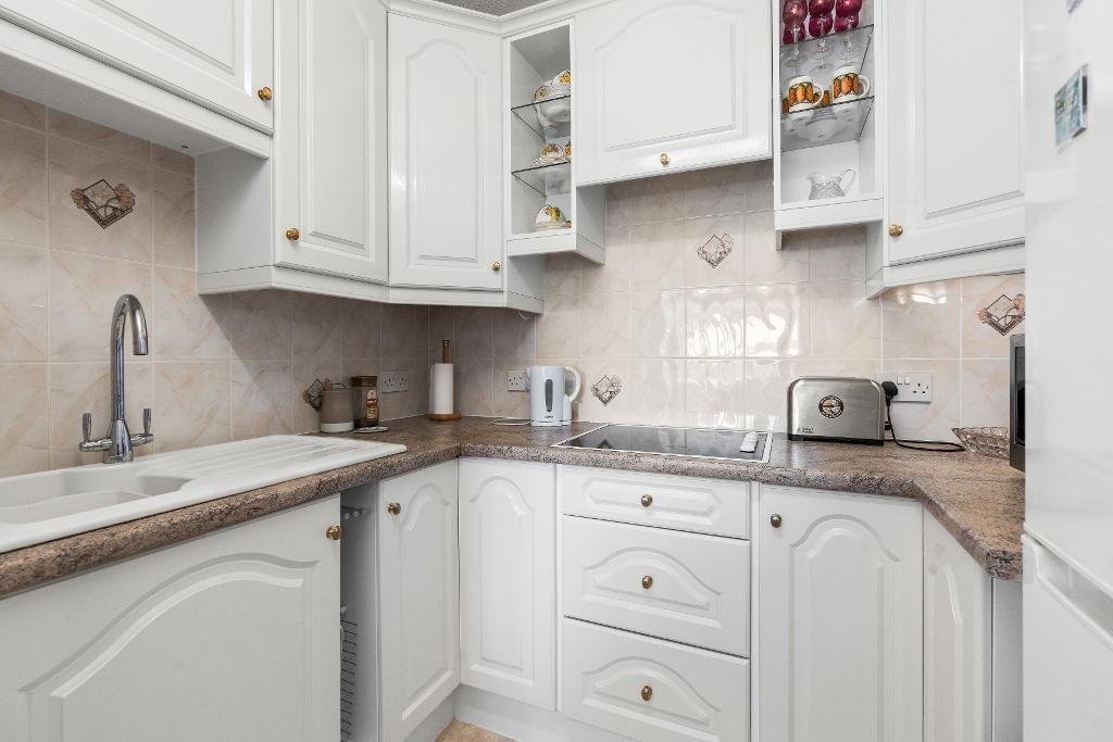 1 Bedroom Retirement flat for Sale in Seaford, BN25 4QQ