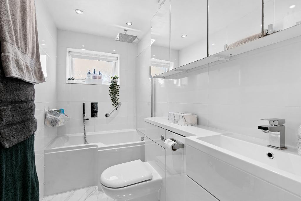 2 Bedroom House for Sale in Seaford, BN25 3EQ