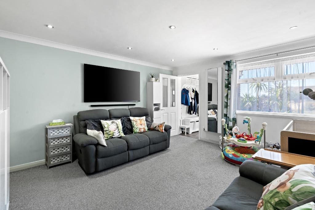 2 Bedroom House for Sale in Seaford, BN25 3EQ