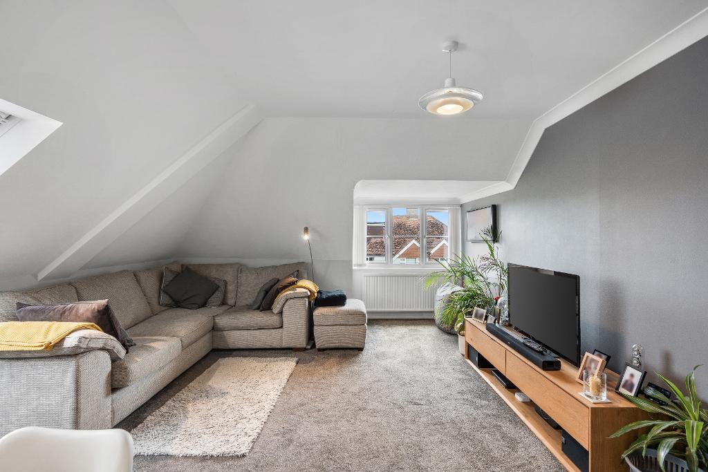 2 Bedroom Flat for Sale in Seaford, BN25 1TU