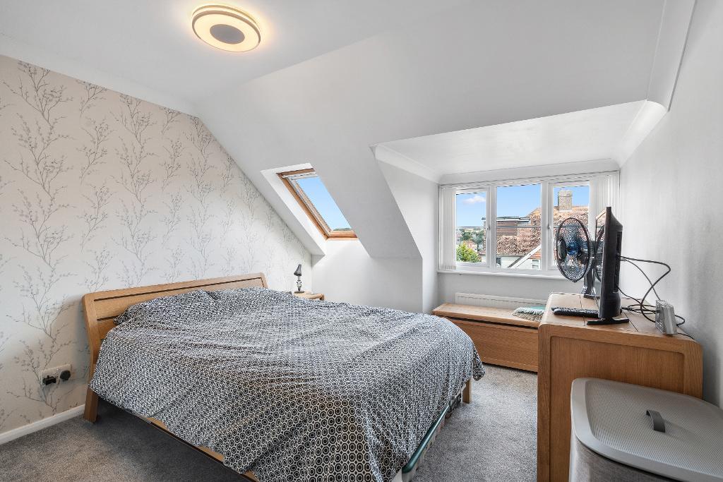 2 Bedroom Flat for Sale in Seaford, BN25 1TU
