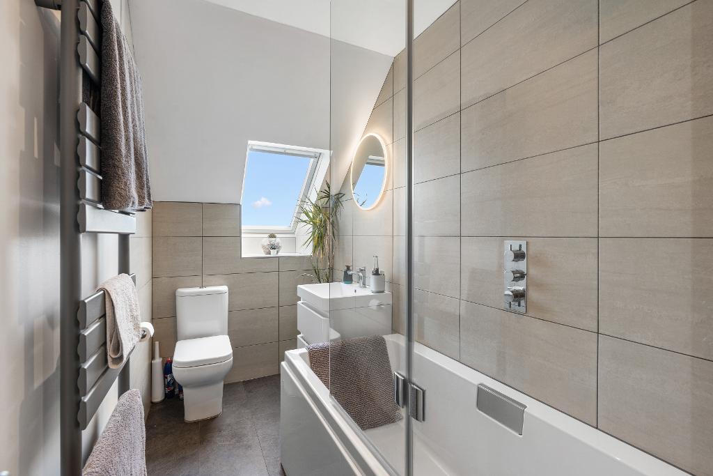 2 Bedroom Flat for Sale in Seaford, BN25 1TU
