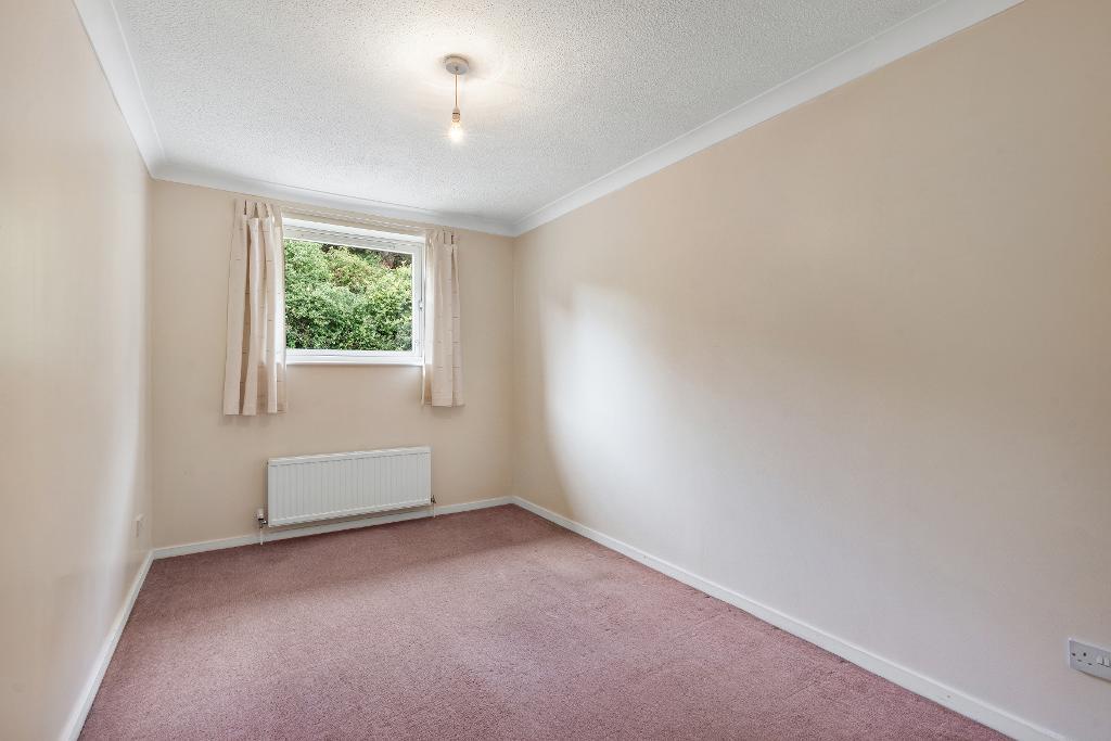 2 Bedroom Flat for Sale in Seaford, BN25 2PA