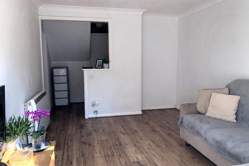1 Bedroom Flat for Sale in Seaford, BN25 1RP