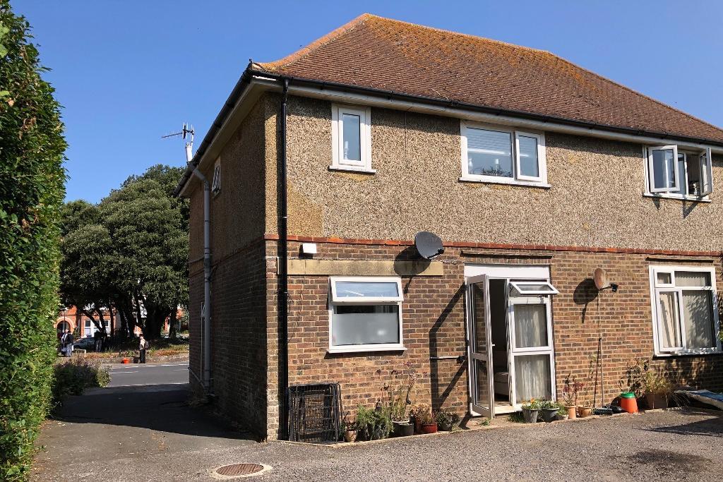 1 Bedroom Flat for Sale in Seaford, BN25 1RP