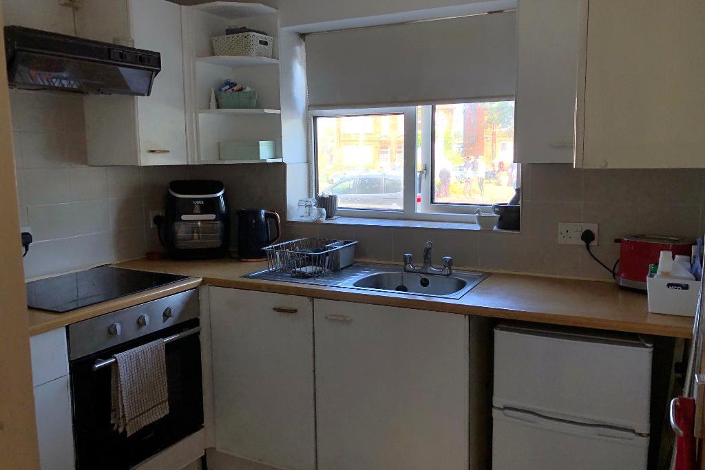 1 Bedroom Flat for Sale in Seaford, BN25 1RP