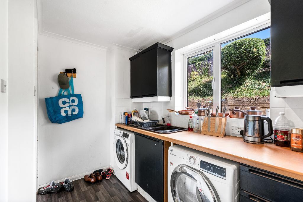 2 Bedroom House for Sale in Seaford, BN25 2DY