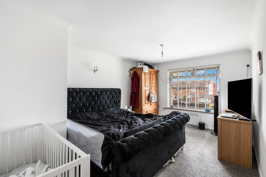 2 Bedroom House for Sale in Seaford, BN25 2DY