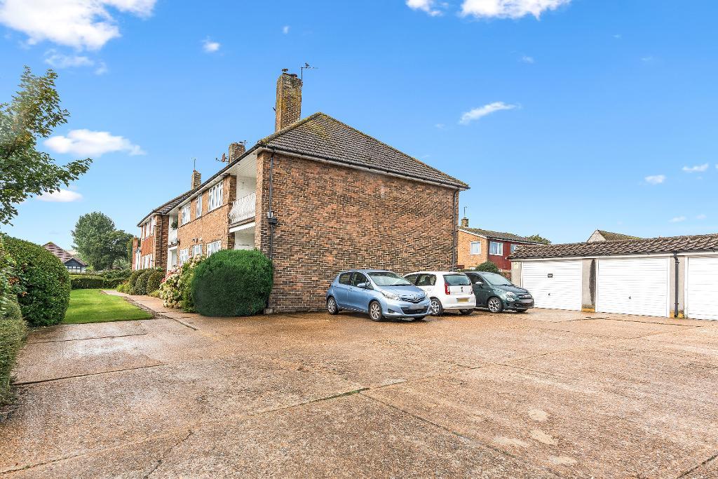 2 Bedroom Flat for Sale in Polegate, BN26 5BY