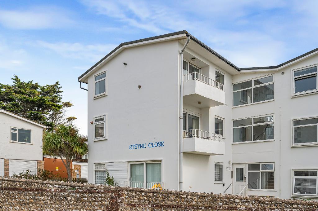 2 Bedroom Flat for Sale in Seaford, BN25 1QD