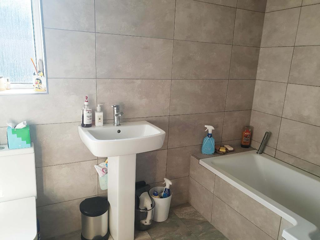 3 Bedroom Bungalow to Rent in Seaford, BN25 2RU