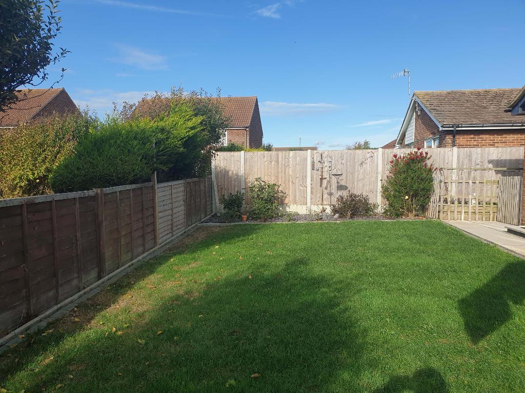 3 Bedroom Bungalow to Rent in Seaford, BN25 2RU