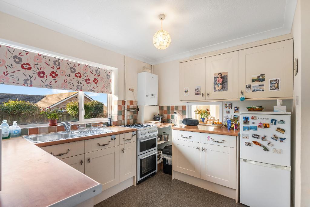 3 Bedroom House for Sale in Seaford, BN25 2NP