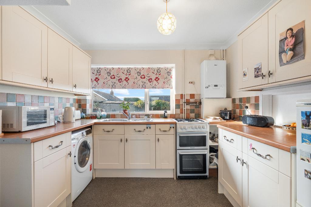 3 Bedroom House for Sale in Seaford, BN25 2NP