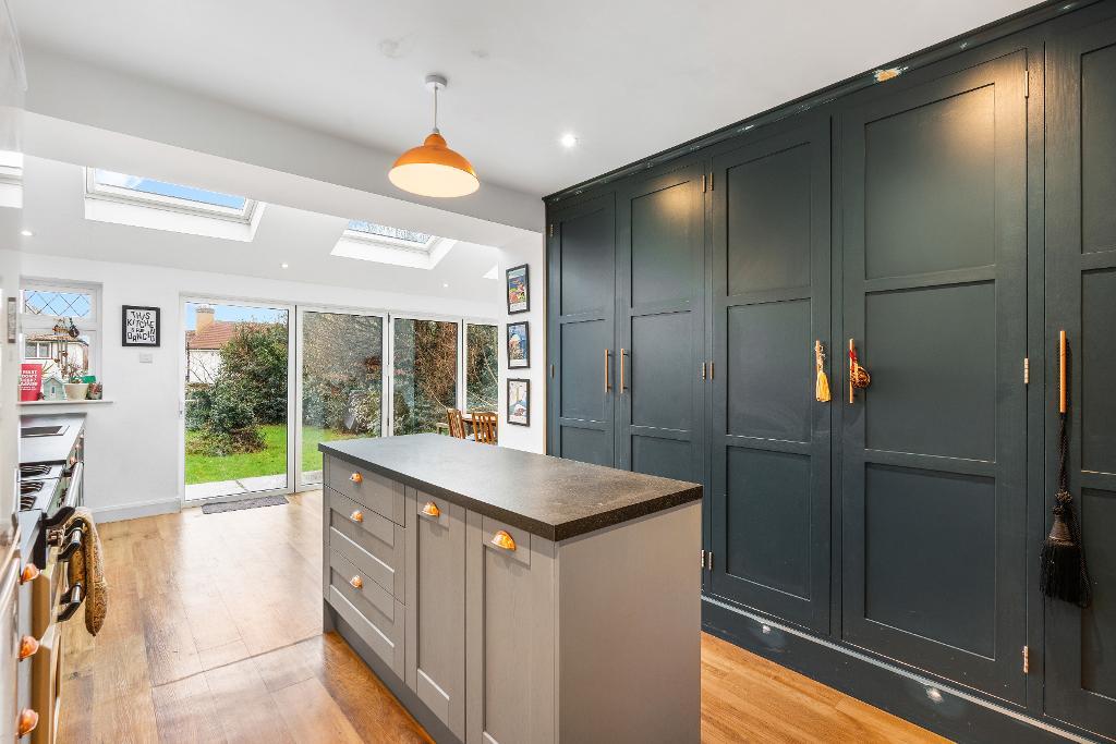 Hartfield Road, Seaford, East Sussex, BN25 4PW