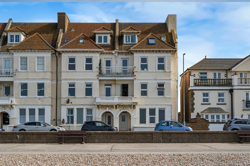 2 Bed Flat Property for Sale in Seaford, BN25 1JJ by Newberry Tully