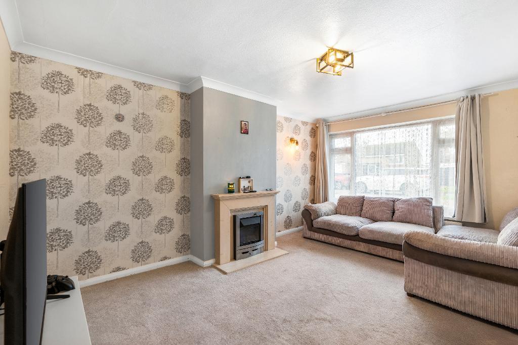 4 Bedroom Chalet Bungalow for Sale in Seaford, BN25 3RZ