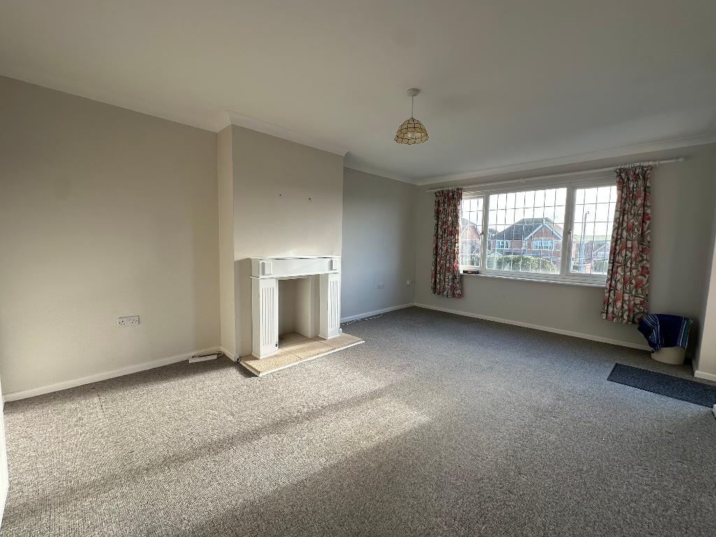 2 Bedroom Flat for Sale in Seaford, BN25 4LR