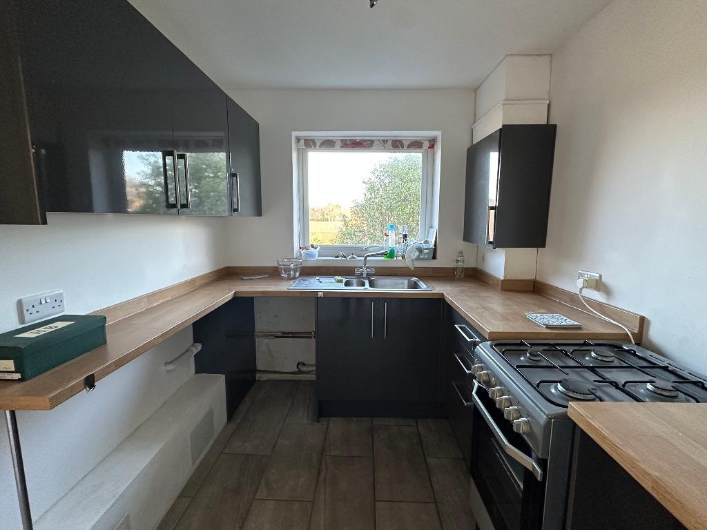 2 Bedroom Flat for Sale in Seaford, BN25 4LR