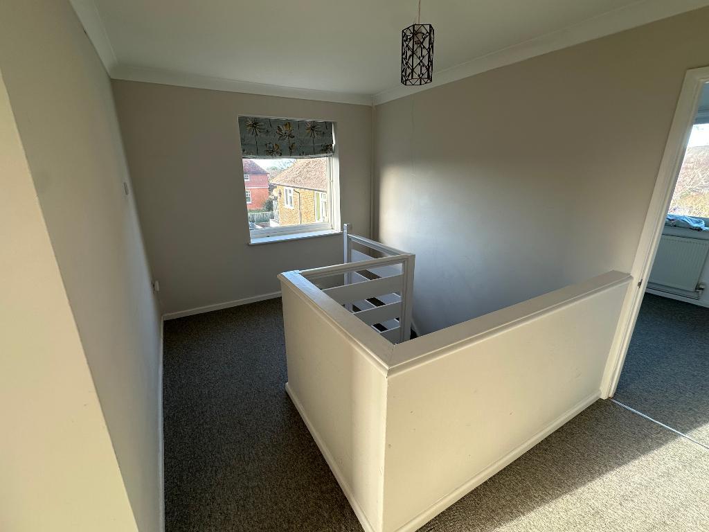2 Bedroom Flat for Sale in Seaford, BN25 4LR