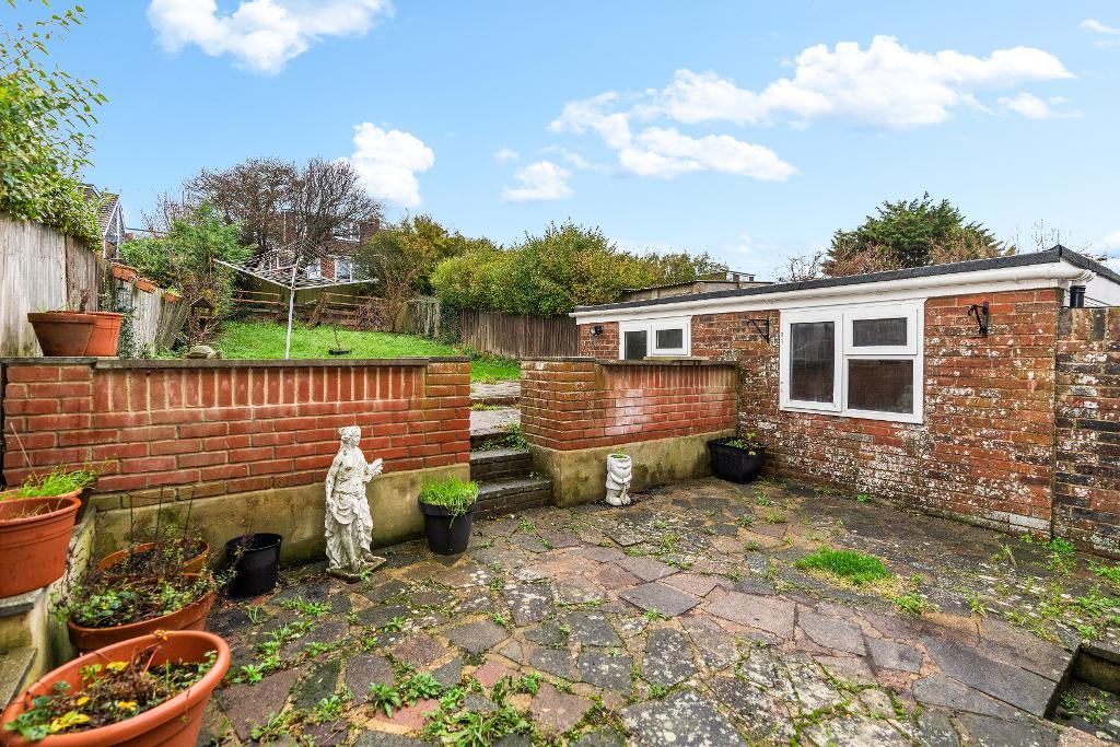 3 Bedroom House for Sale in Seaford, BN25 3HB