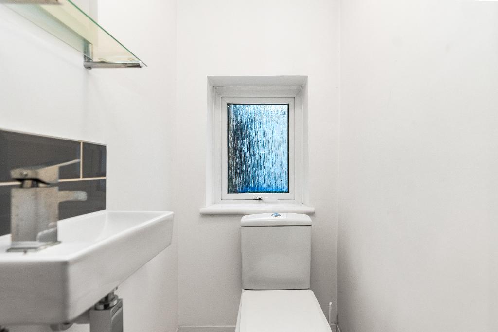 3 Bedroom House for Sale in Seaford, BN25 3HB