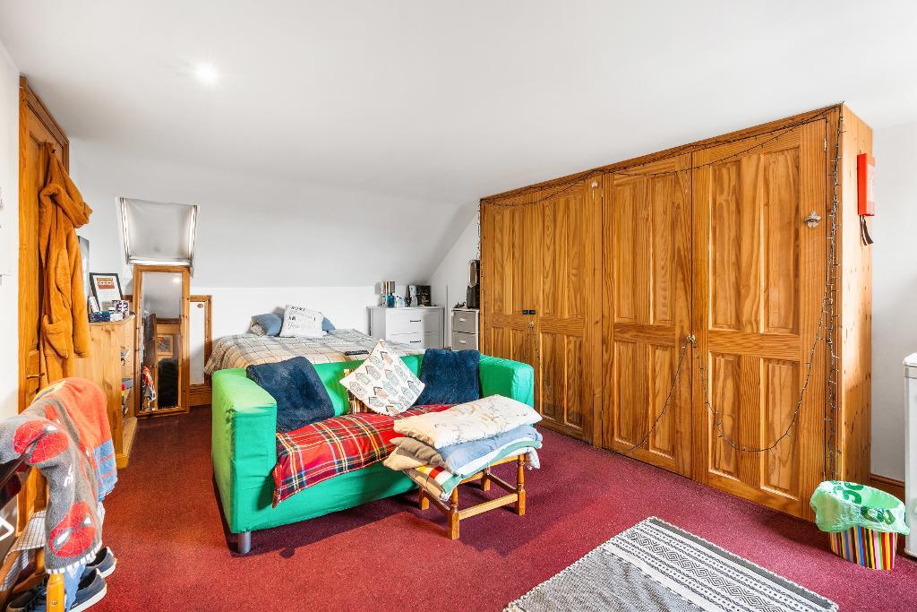 5 Bedroom House for Sale in Seaford, BN25 1AH