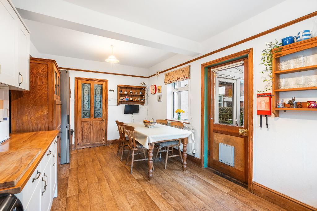 5 Bedroom House for Sale in Seaford, BN25 1AH