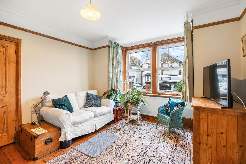 5 Bedroom House for Sale in Seaford, BN25 1AH