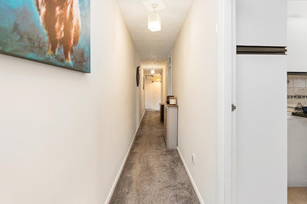 2 Bedroom Flat for Sale in Seaford, BN25 2NF