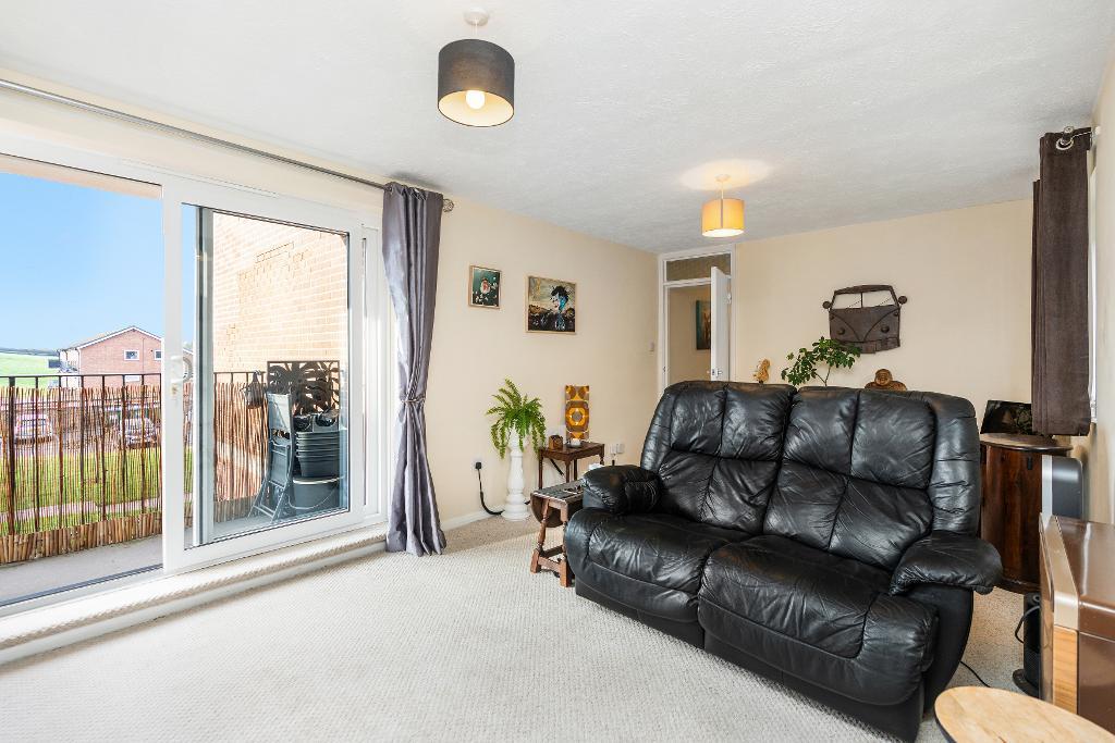 2 Bedroom Flat for Sale in Seaford, BN25 2NF