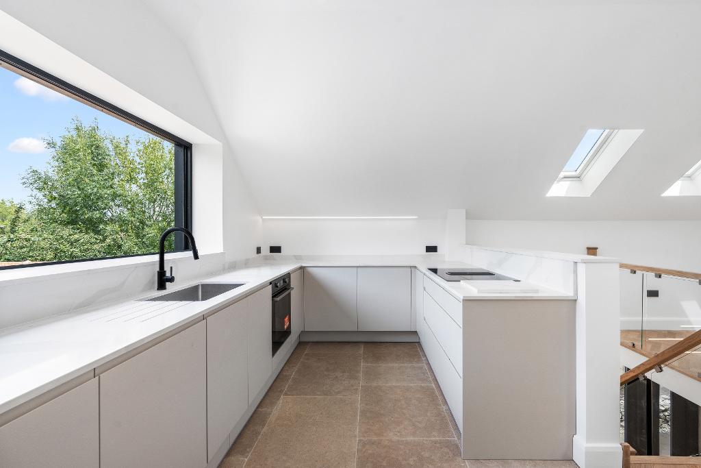 2 Bedroom House to Rent in Berwick, BN26 6SZ