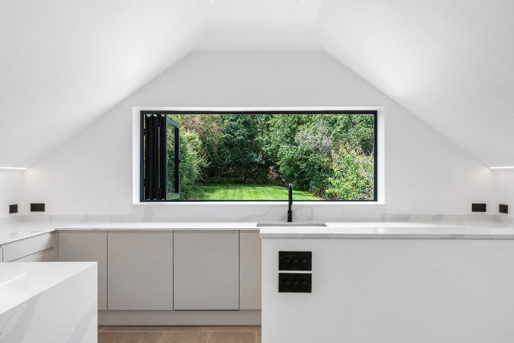 2 Bedroom House to Rent in Berwick, BN26 6SZ