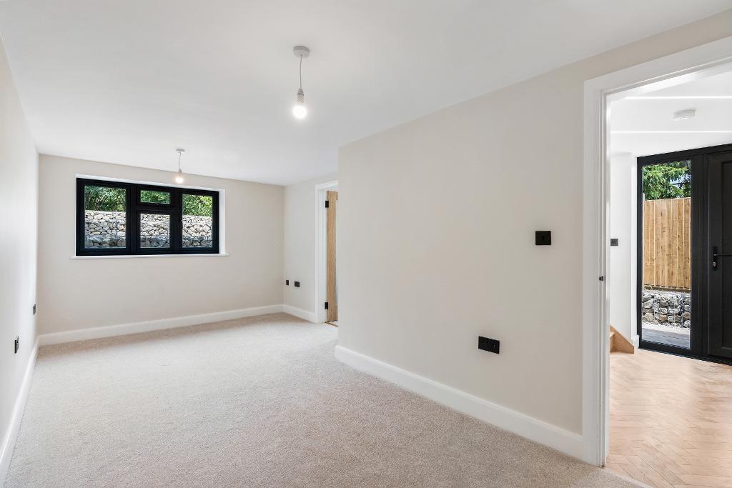 2 Bedroom House to Rent in Berwick, BN26 6SZ