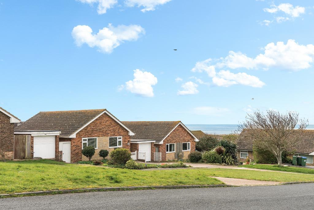 2 Bedroom Bungalow for Sale in Seaford, BN25 2SR