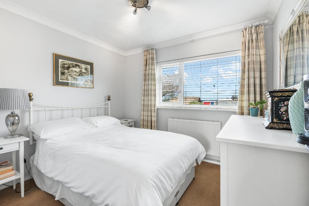 2 Bedroom Bungalow for Sale in Seaford, BN25 2SR