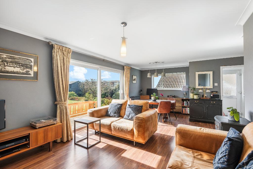 2 Bedroom Bungalow for Sale in Seaford, BN25 2SR