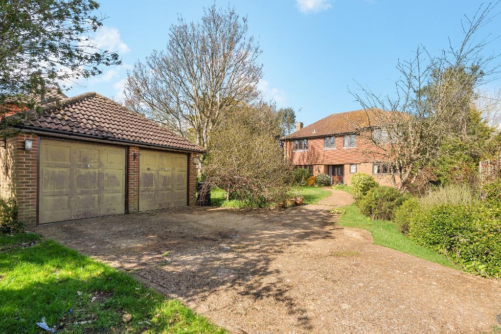 4 Bedroom House for Sale in Seaford, BN25 2HP