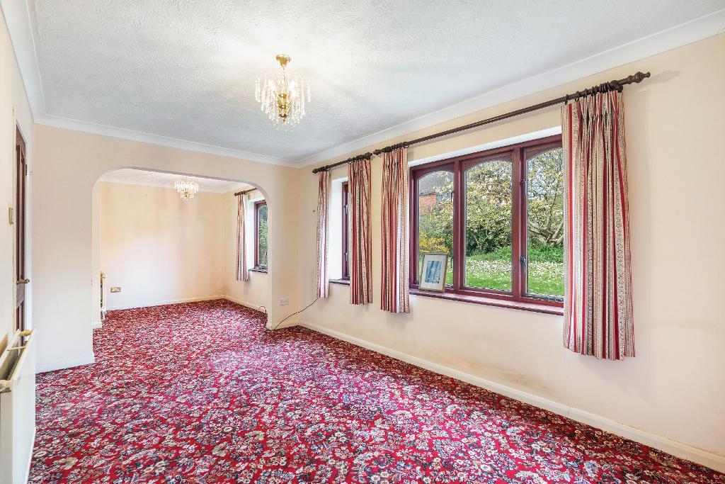 4 Bedroom House for Sale in Seaford, BN25 2HP