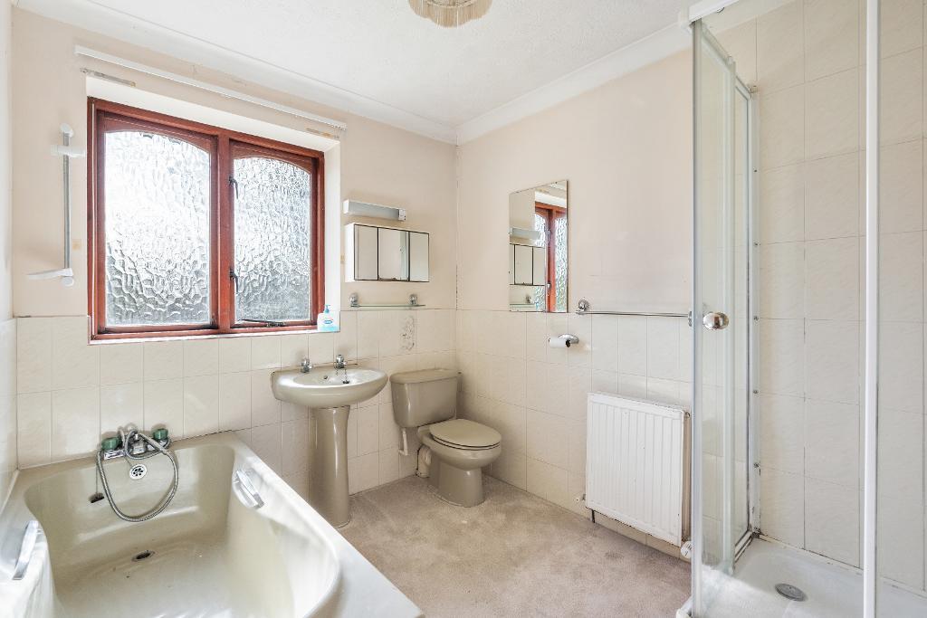 4 Bedroom House for Sale in Seaford, BN25 2HP