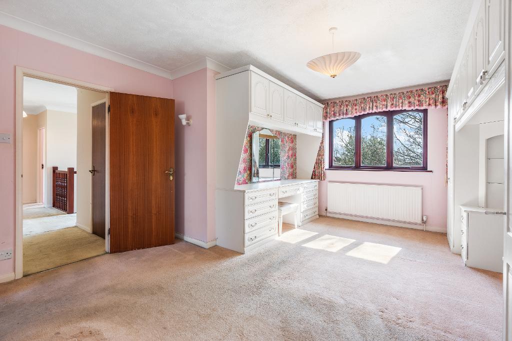 4 Bedroom House for Sale in Seaford, BN25 2HP