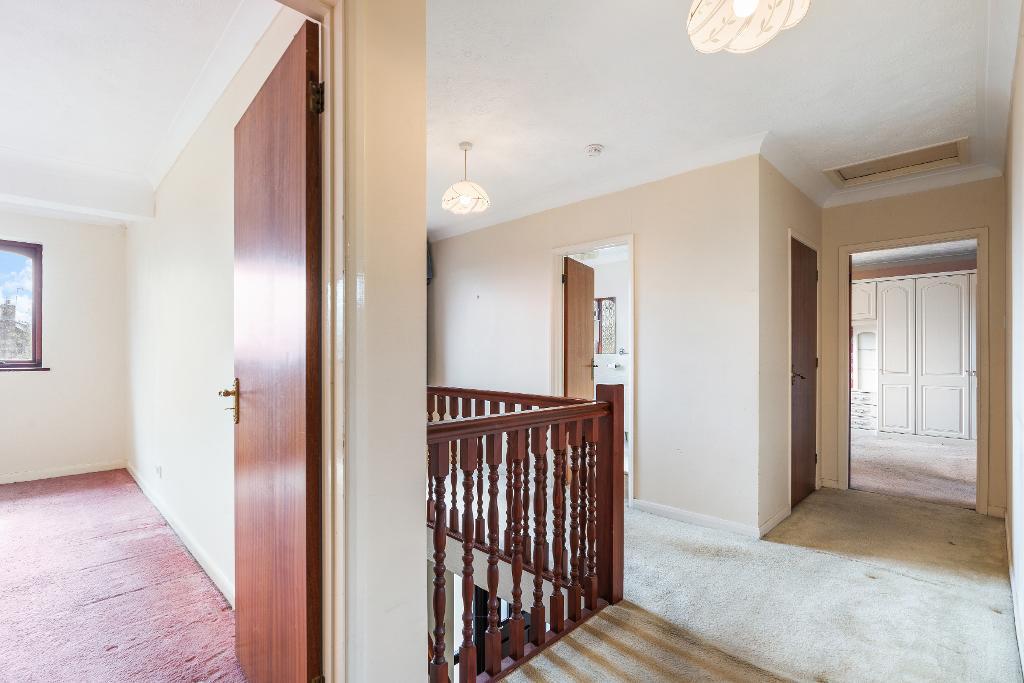 4 Bedroom House for Sale in Seaford, BN25 2HP