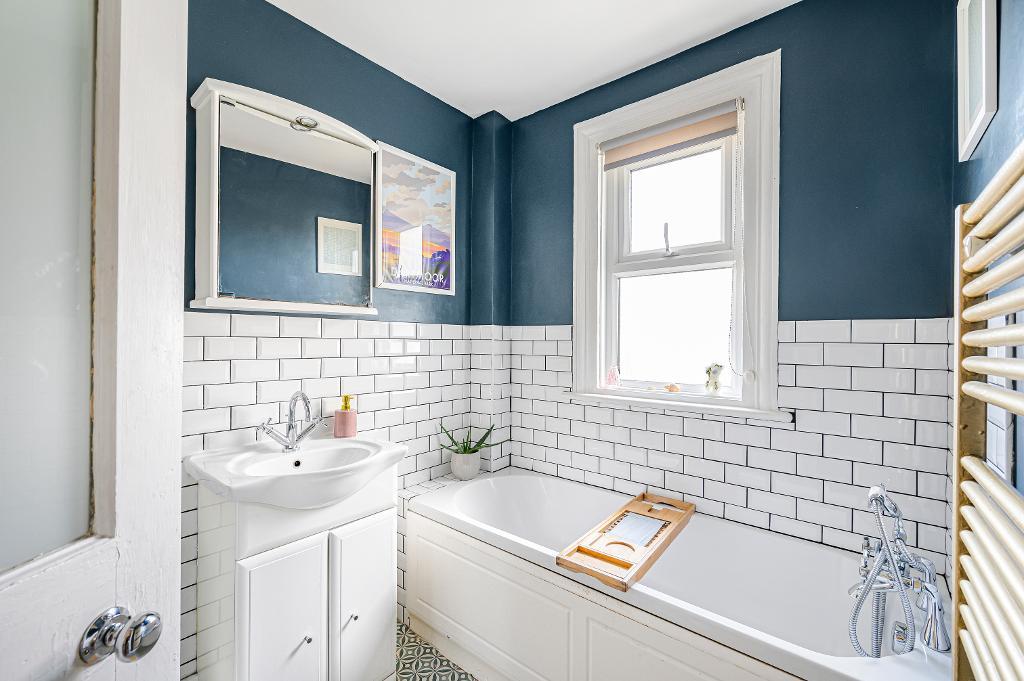 5 Bedroom House for Sale in Seaford, BN25 1RH