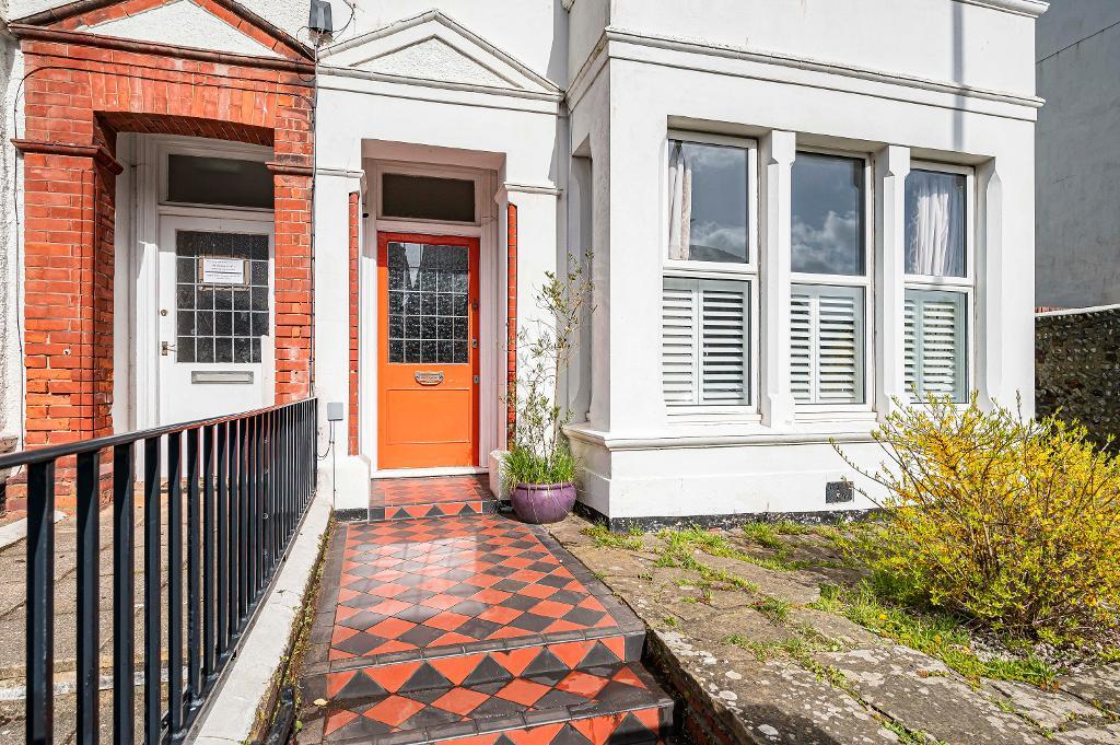 5 Bedroom House for Sale in Seaford, BN25 1RH