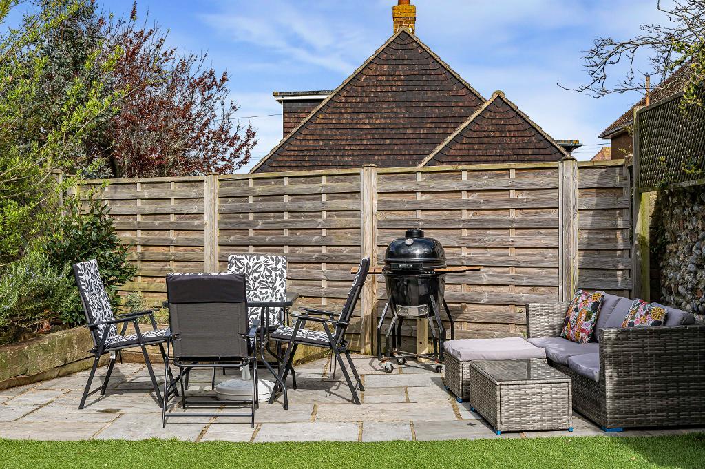 5 Bedroom House for Sale in Seaford, BN25 1RH