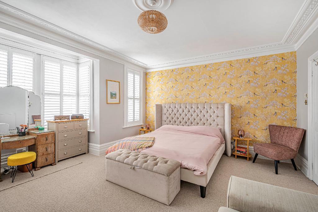 5 Bedroom House for Sale in Seaford, BN25 1RH