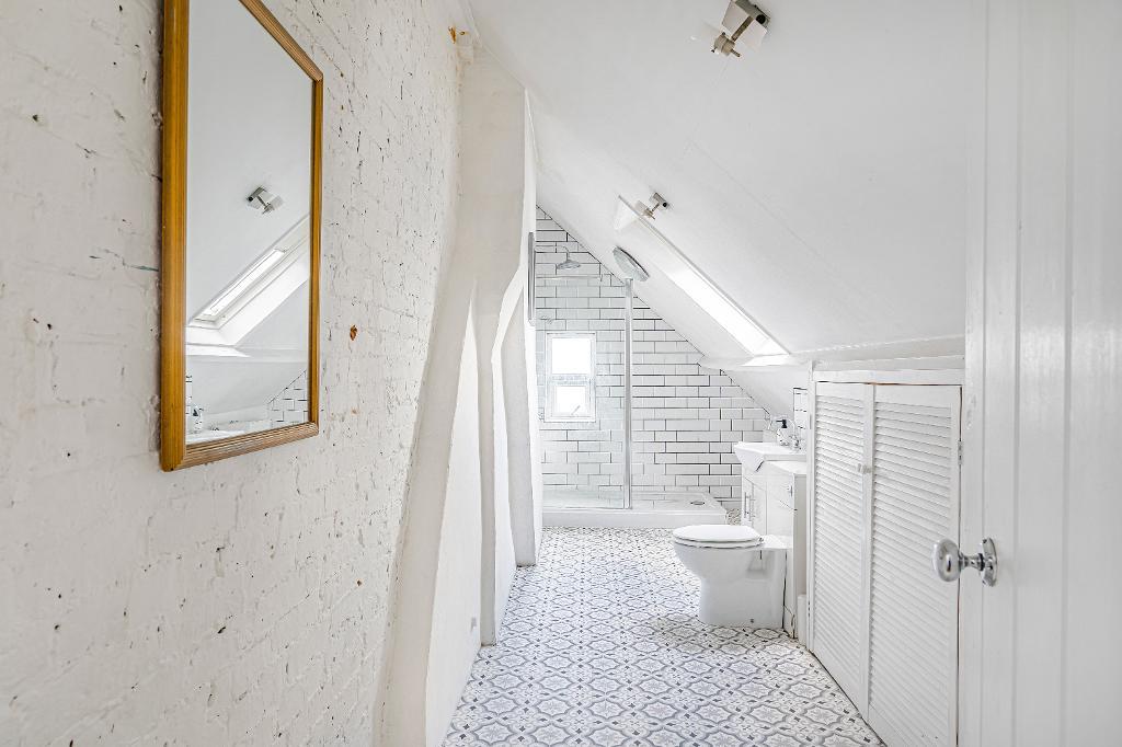 5 Bedroom House for Sale in Seaford, BN25 1RH