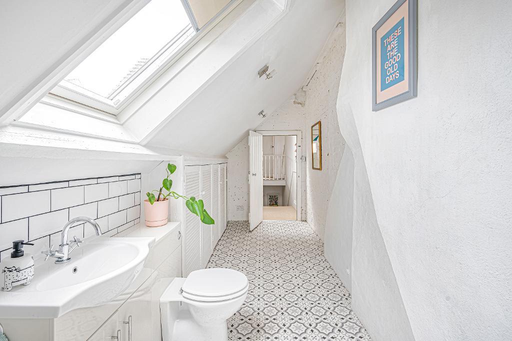 5 Bedroom House for Sale in Seaford, BN25 1RH